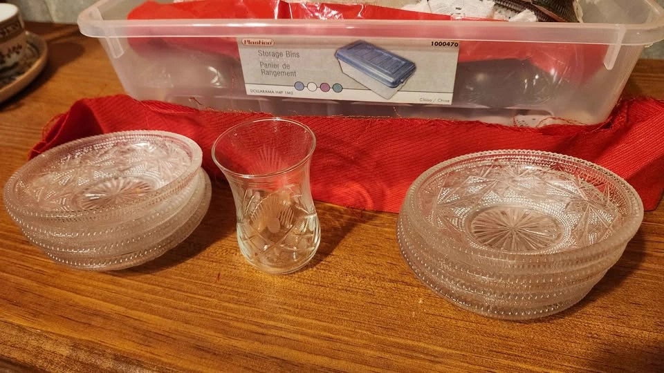 Vintage Etched Glass Tea Saucers and Glass Set - photo 2