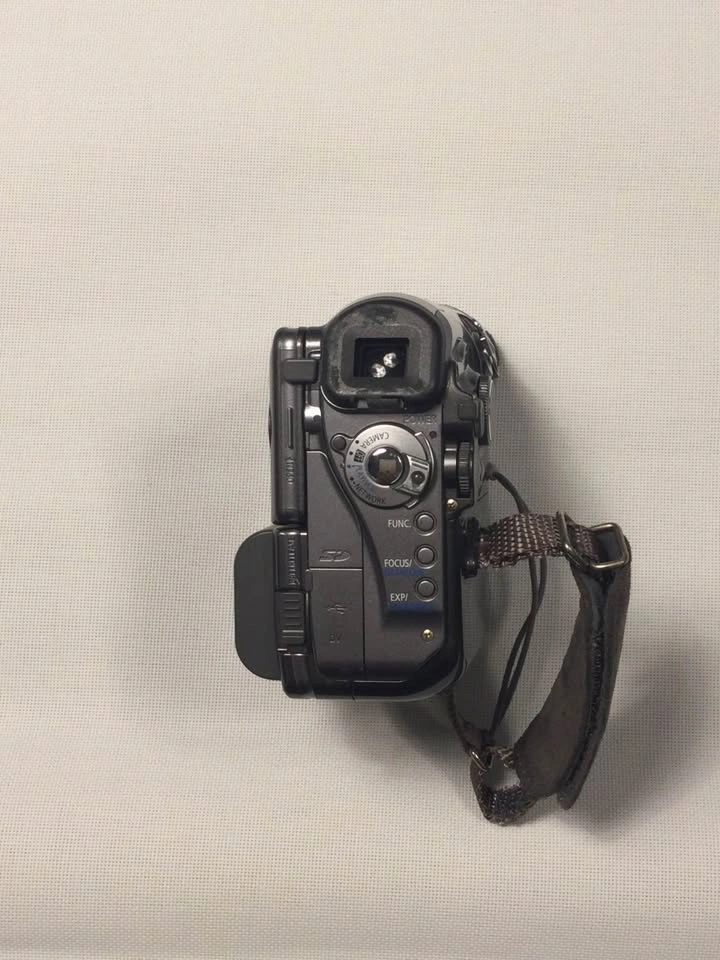 Canon Optura 600 Digital Camcorder. Not tested. No charger - photo 2