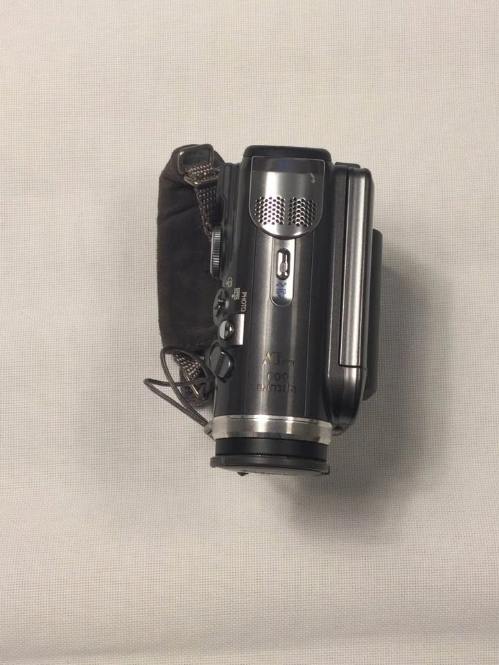 Canon Optura 600 Digital Camcorder. Not tested. No charger - photo 4
