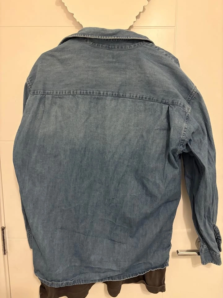 Uniqlo men’s denim shirt - photo 2