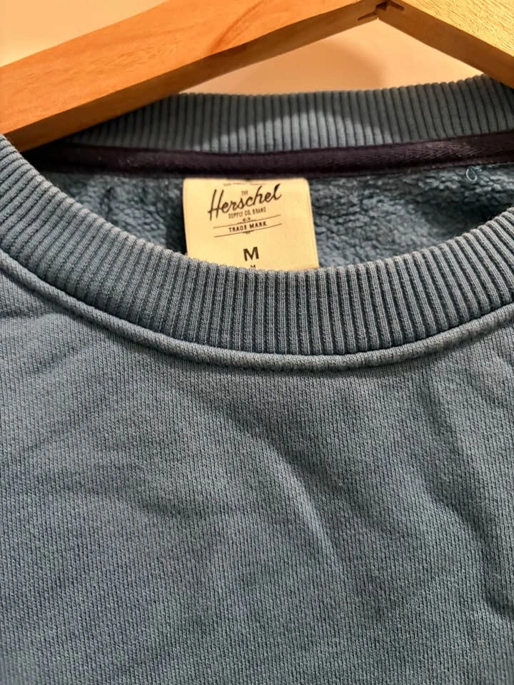 Herschel Pocket Sweatshirt in Blue - photo 2
