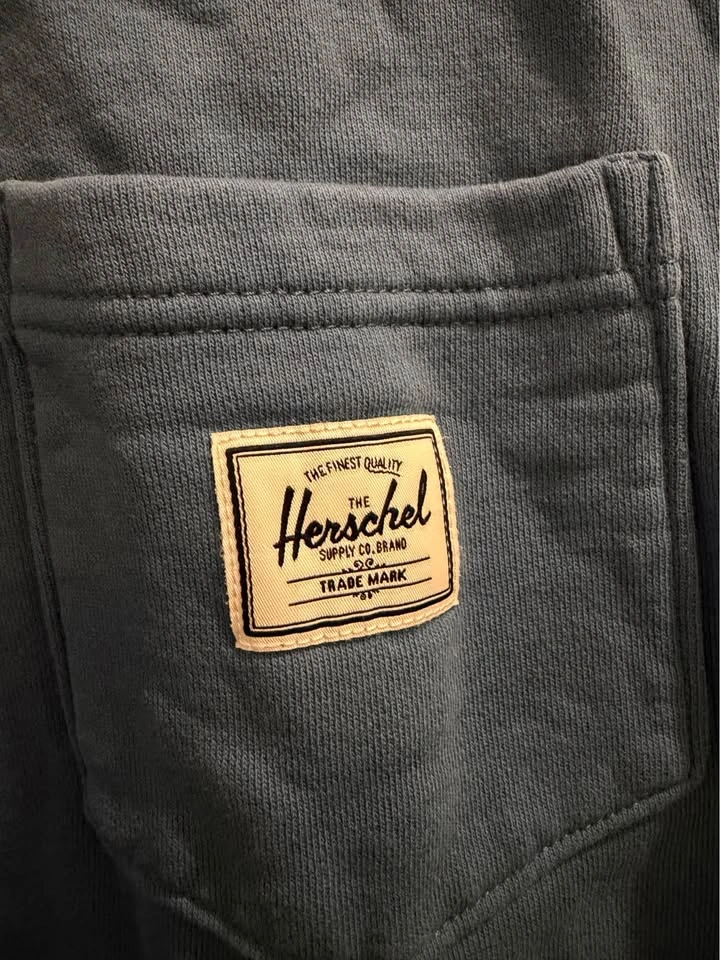 Herschel Pocket Sweatshirt in Blue - photo 3