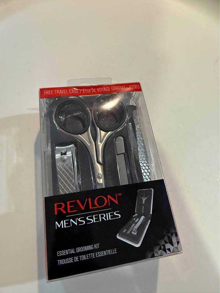 Revlon Men’s Grooming Kit – $20