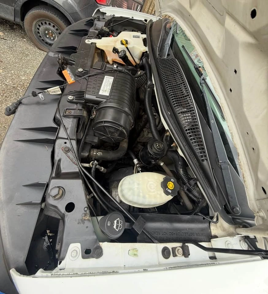 2008 Chevrolet G-Series 2500 - photo 2