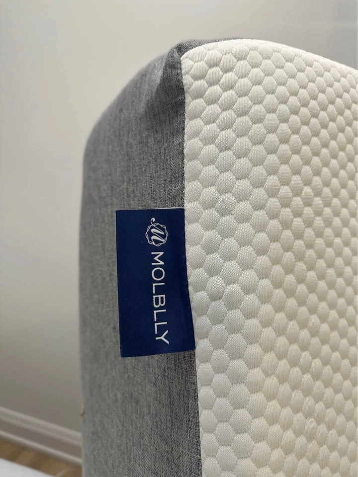 Queen 10 inch mattress - photo 3