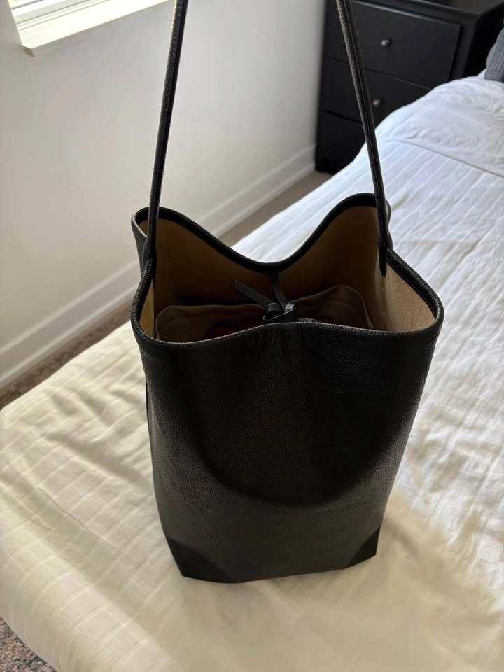 Black leather tote bucket bag - photo 2