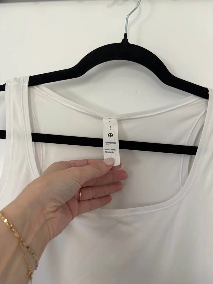 New lululemon bodysuit S - photo 3