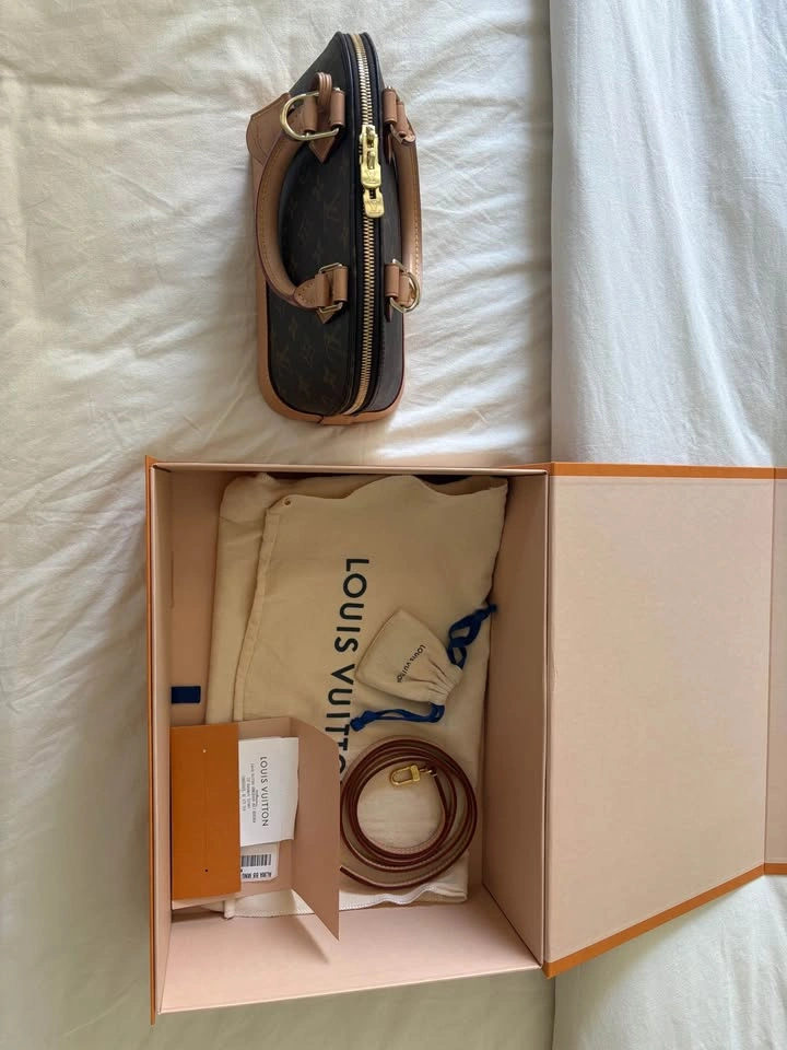 Louis Vuitton Alma BB - photo 2