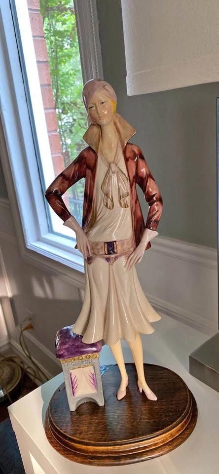 Vintage Santini Italy Flapper Lady Figurine Art Deco Woman Statu