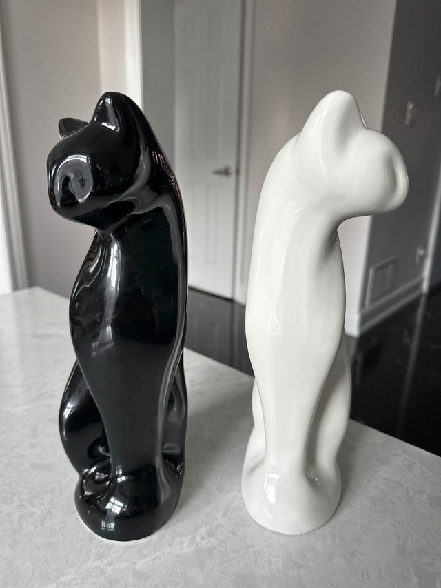Vintage Mid-Century Modern (MCM) style ceramic cat figurines - photo 3