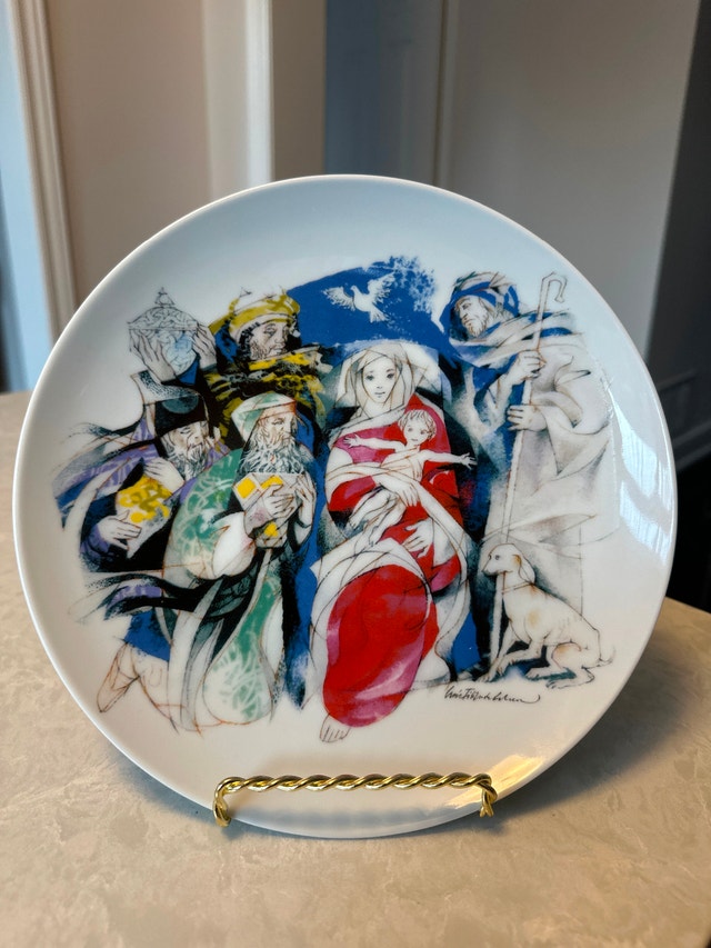 Vista Alegre 2013 Christmas Collector Plate titled "Presépio" - photo 2