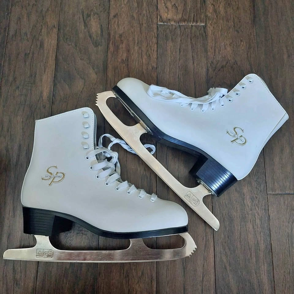 Figure Skates Women's Size 9
