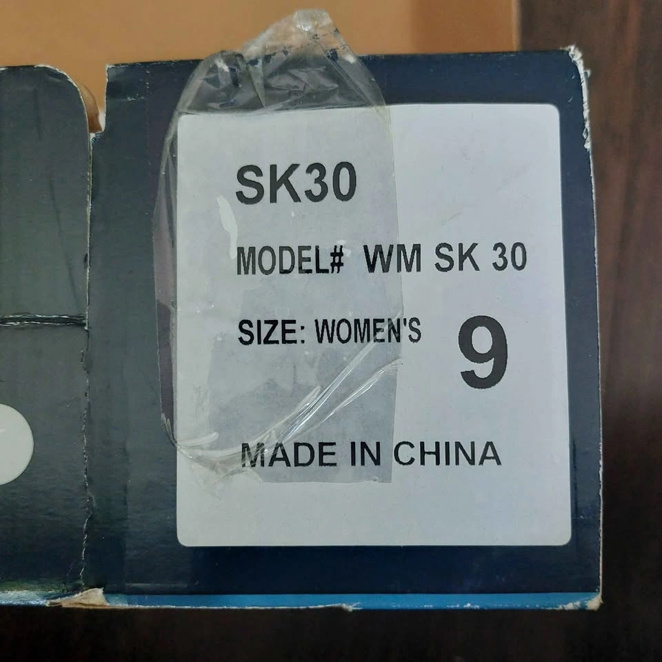 Figure Skates Women's Size 9 - photo 3