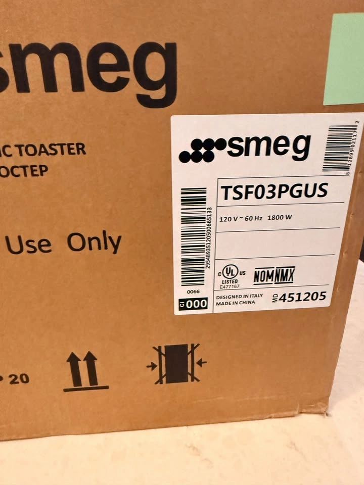 Smeg 50's Style 4-slice Toaster - TSF03PGUS - photo 3