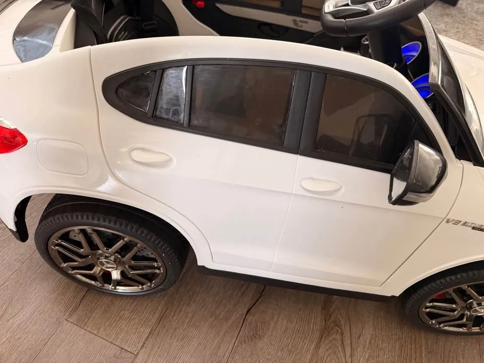 Mercedes-Benz GLC 63S AMG Kids Ride-On Car - photo 2
