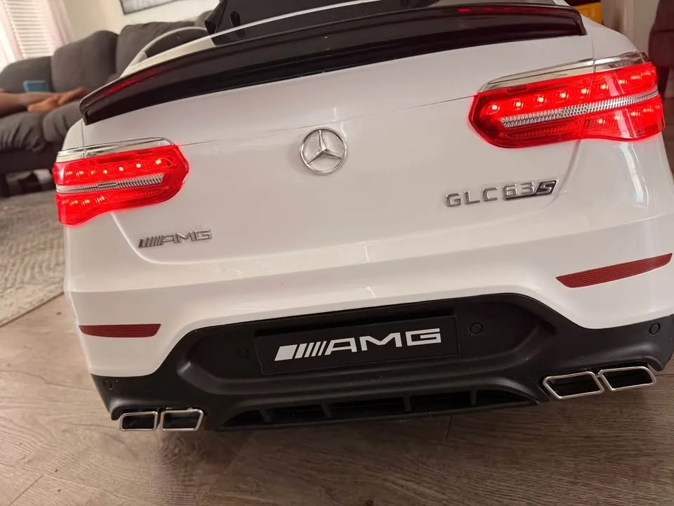 Mercedes-Benz GLC 63S AMG Kids Ride-On Car - photo 3