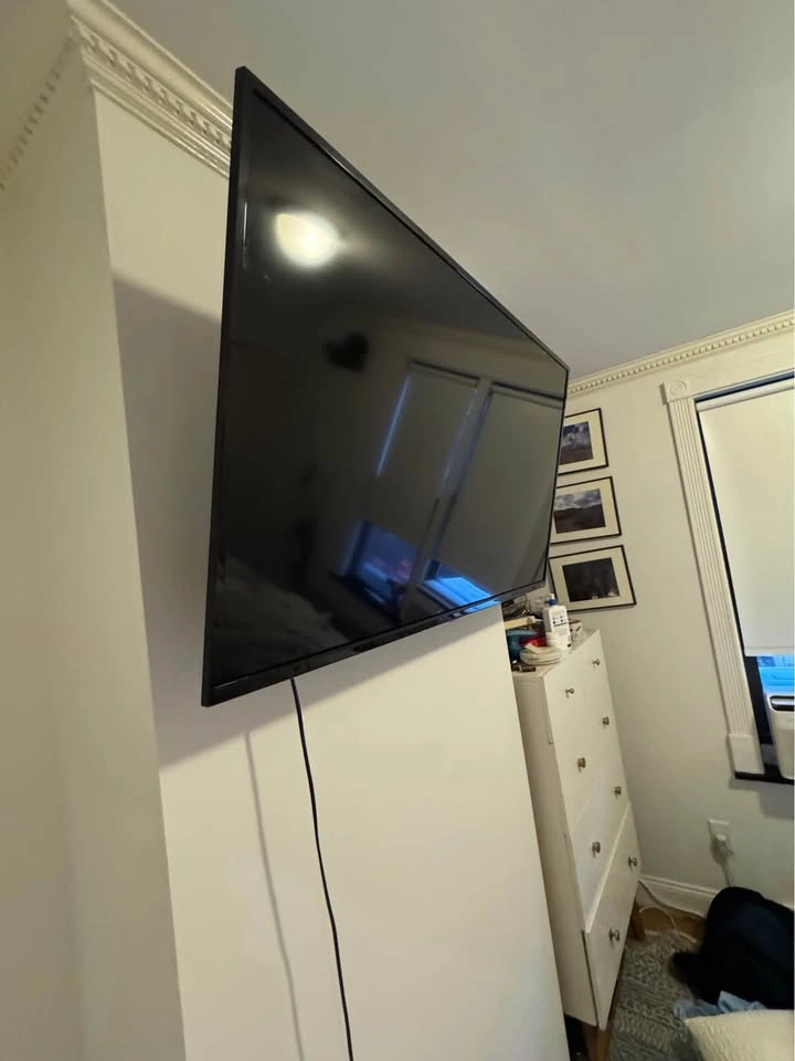 TCL Roku TV - photo 2