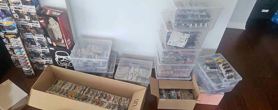 Clearance Sale: Hot Wheels, Matchbox, and Diecast Models