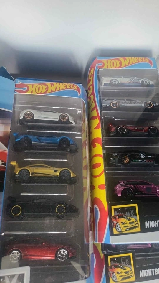 Hot Wheels Clearance Sale - photo 4