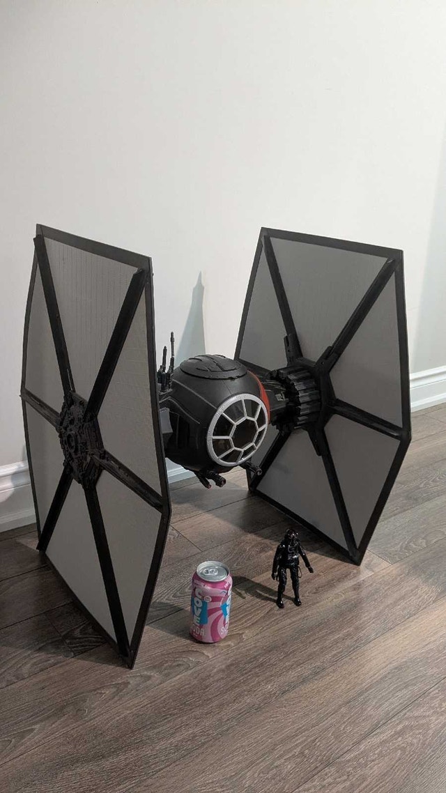 Star Wars Model TIE Fighter and pilot - photo 2
