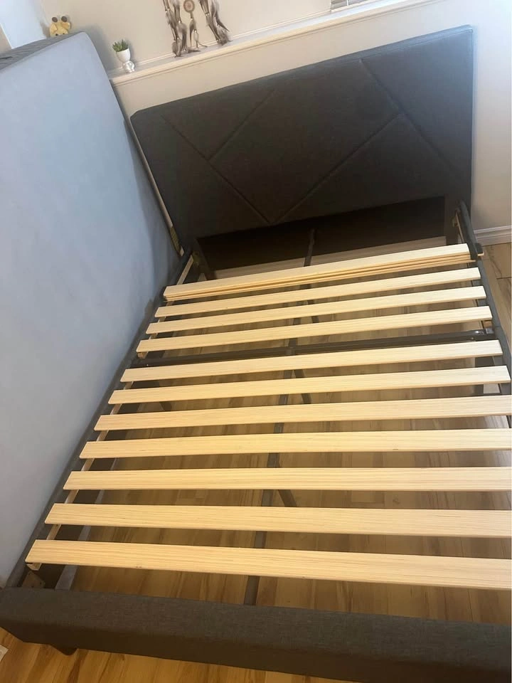Queen Bed Frame (Zinus Judy) + Mattress - photo 3