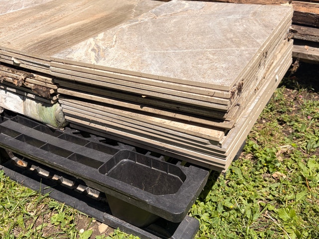 Large Stone-Look Tiles - photo 2