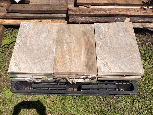 Large Stone-Look Tiles - photo 3