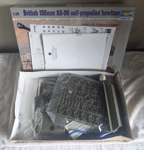 TRUMPETER 1/35 AS90 British Self Propelled Howitzer Model Kit - photo 2