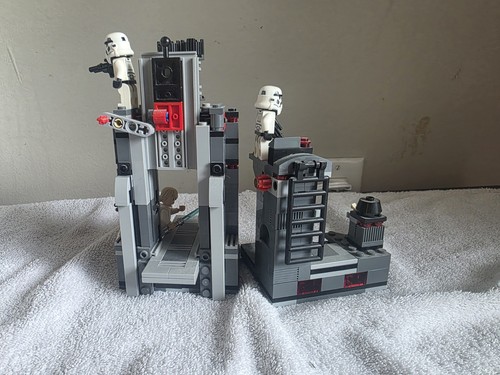 LEGO Star Wars: Death Star Escape (75229) - photo 2