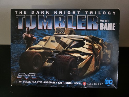 Moebius 1/25 Batman Tumbler Model Kit Dark Knight Rises w/ Bane