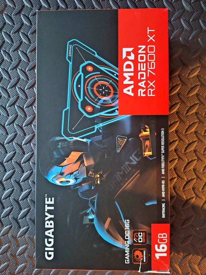 Good condition Radeon 7600xt 16 GB GPU