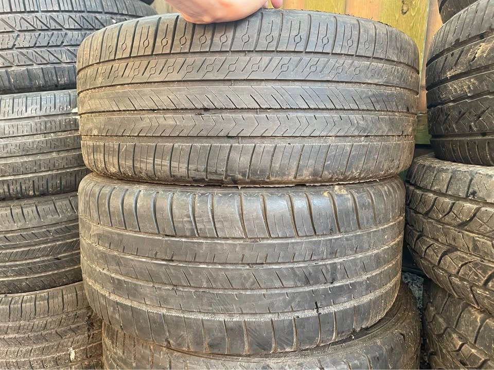 225/40R18 Tires - 4 Available - photo 2