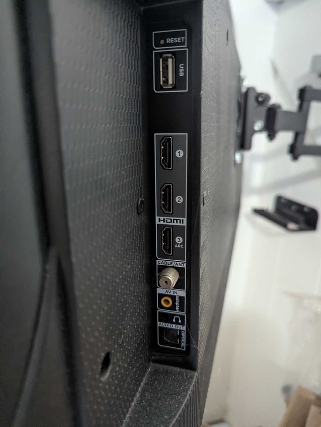 TCL 40-inch Smart LED TV with mounting bracket and feet - photo 3