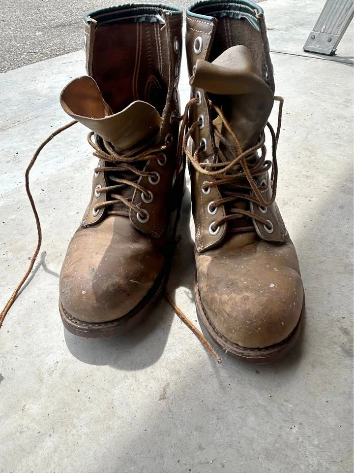 Size 9 women’s steel toe safety boots