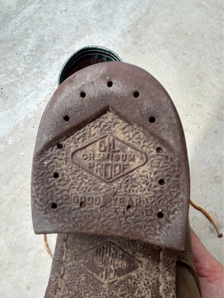 Size 9 women’s steel toe safety boots - photo 3