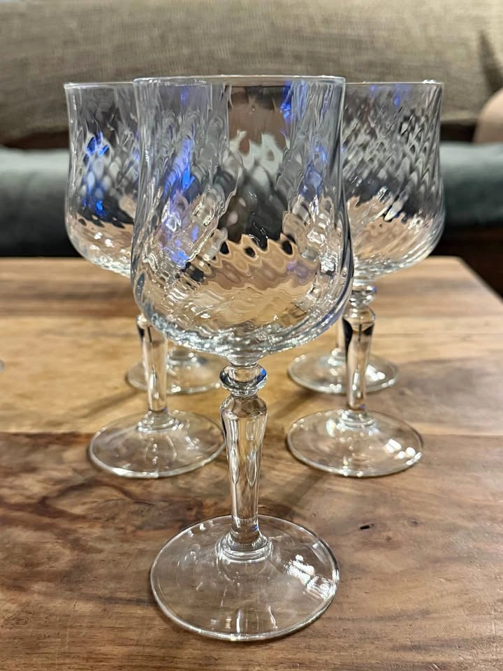 Set of 5 Swirl Wine Glasses and 6 Cordial Glasses