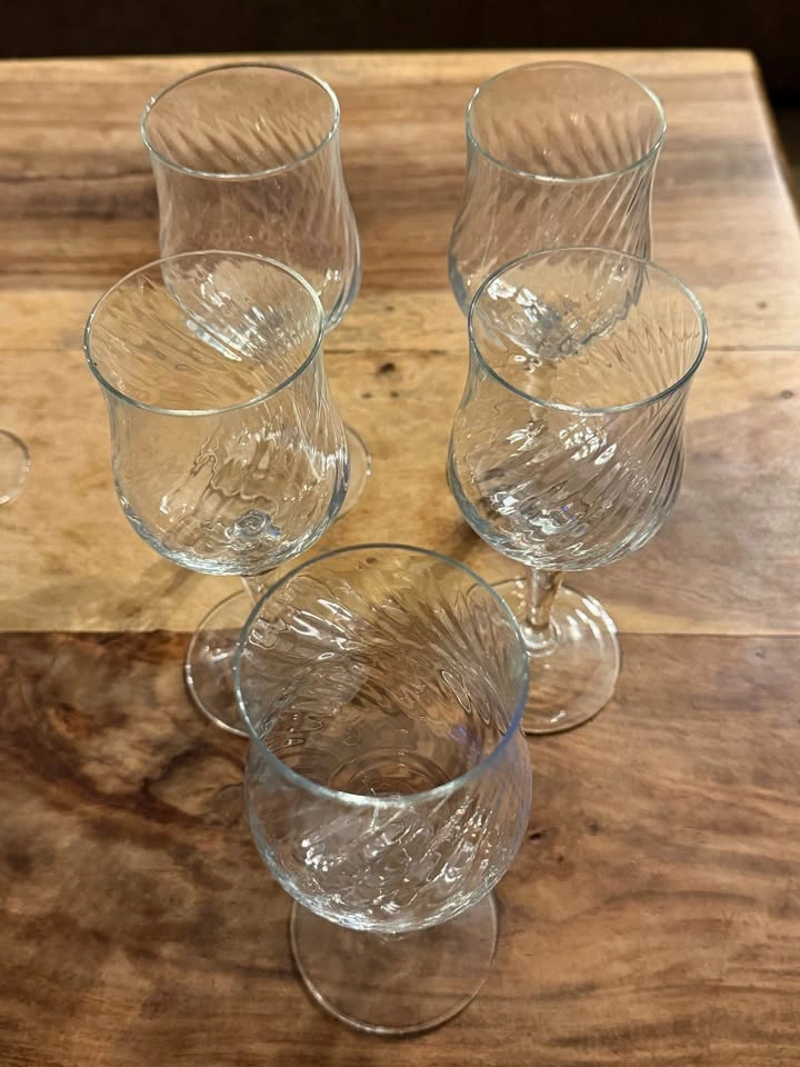 Set of 5 Swirl Wine Glasses and 6 Cordial Glasses - photo 2