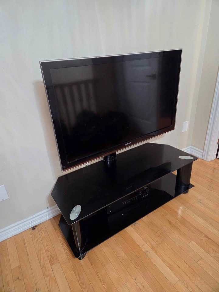 Samsung TV + Black Glass Media Stand Bundle - photo 2