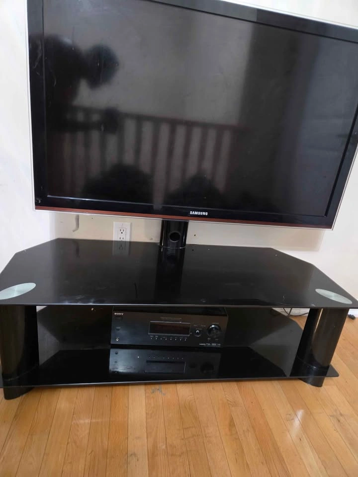 Samsung TV + Black Glass Media Stand Bundle - photo 3