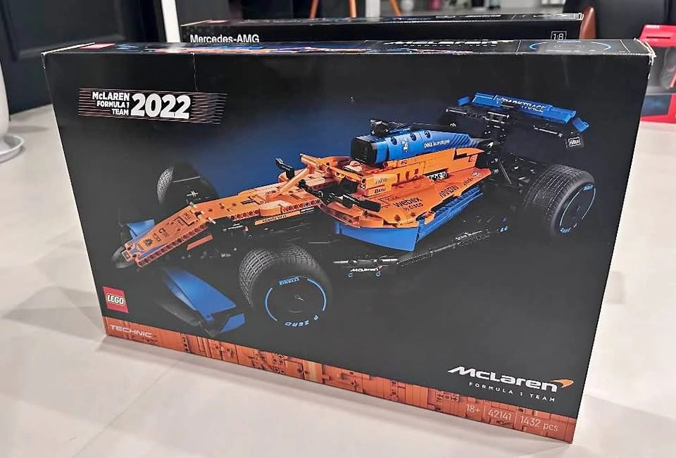 Retired Lego 42141