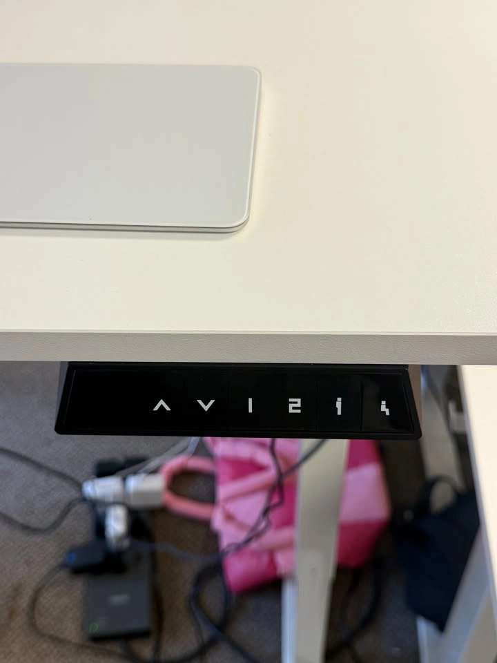 Set of 7 White Electric Standing Desks - Downtown Chicago - photo 3