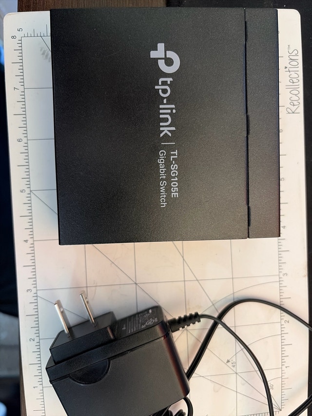 TP-Link TL-SG105E Gigabit Switch - photo 2