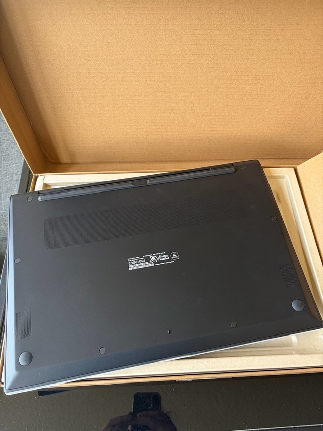 LG Gram 17" Ultra light Touchscreen Core Ultra 7 16GB 1TB - photo 2