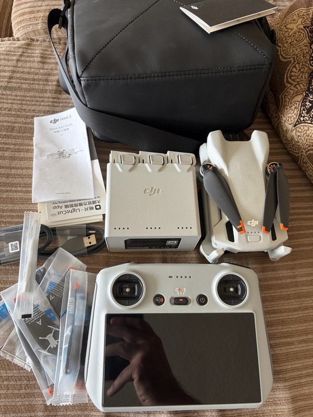 DJI Mini 3 with 3 batteries and RC Controller