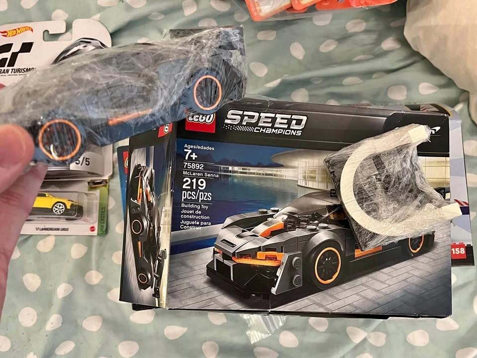retired Lego 75892