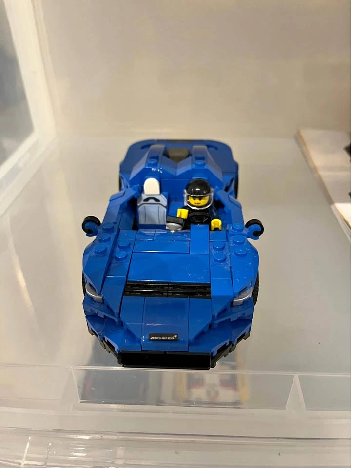 Retired Lego McLaren Elva no missing part