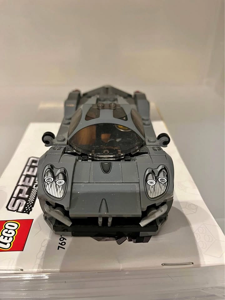 Retired lego Pagani( no missing part)