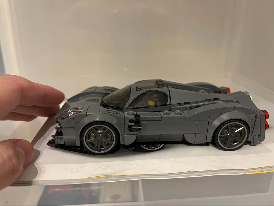 Retired lego Pagani( no missing part) - photo 2