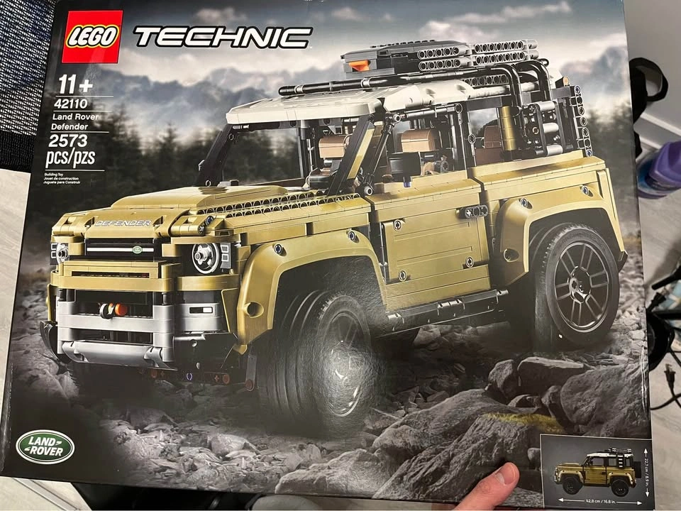 Retired Lego 42110 Land Rover defender - photo 2
