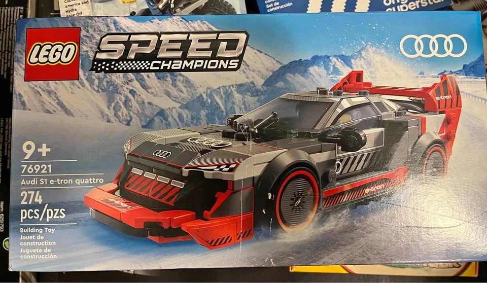 Retired Lego 76921 Audi S1 e tron Quattro race car